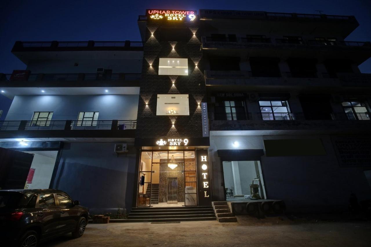 Townhouse Sky Hotel Ludhiana Buitenkant foto
